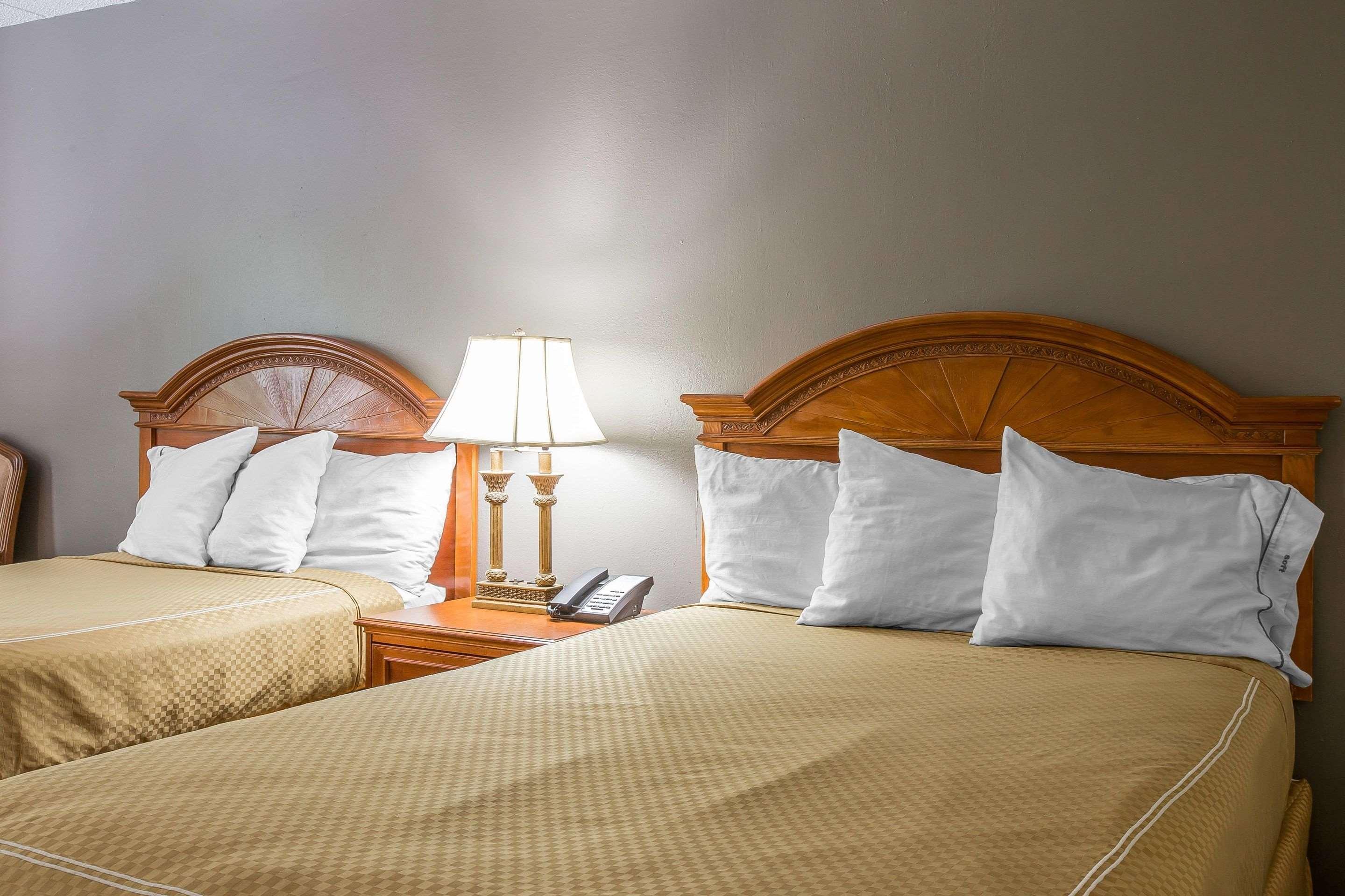 Rodeway Inn Anderson Exteriér fotografie